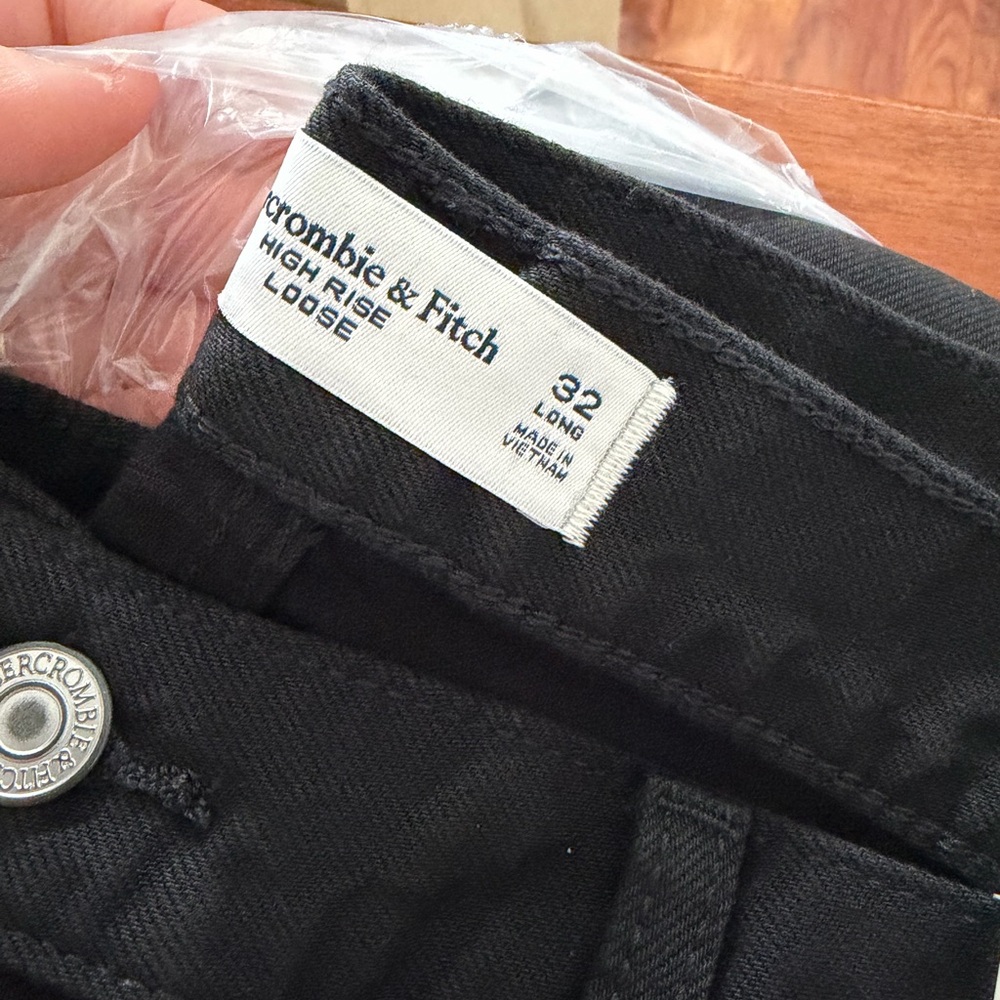 Abercrombie & Fitch Black Loose High Rise Pants